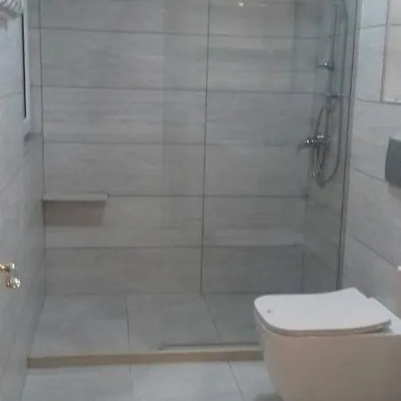 A Beautiful House Marea * Golem (Tirana)